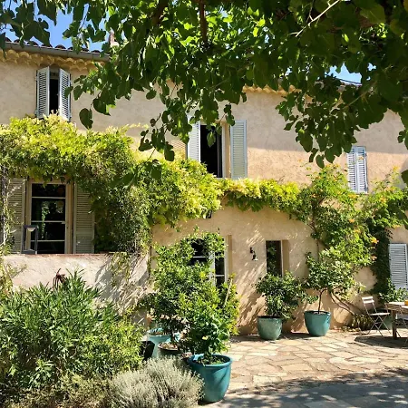 Domaine Du Clos D'alari-chambres D'hotes Au Milieu Des Vignes 3*