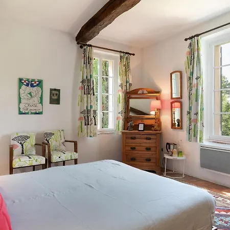 Domaine Du Clos D'alari-chambres D'hotes Au Milieu Des Vignes